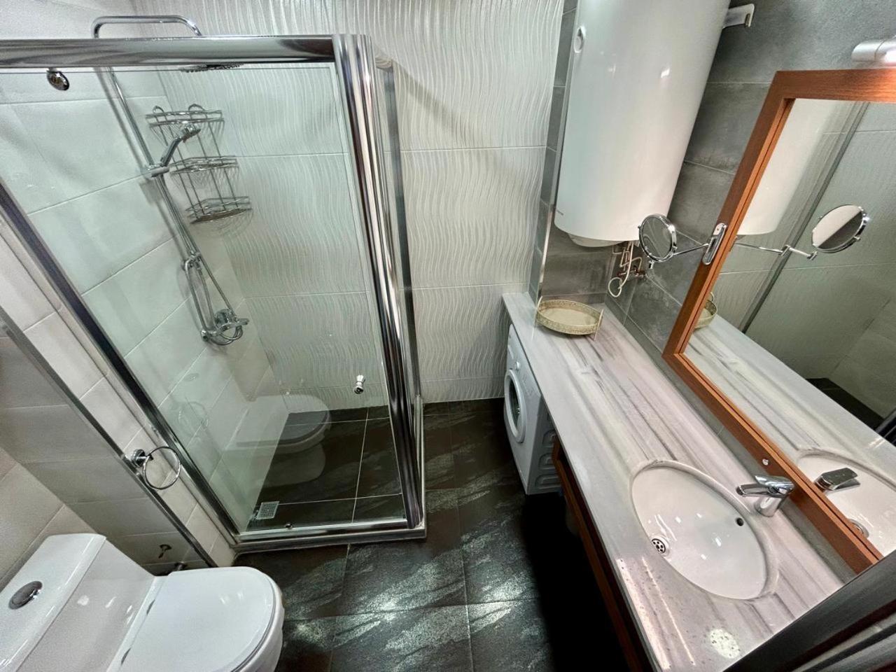 Apartamento The Blue Perl 3 Batumi Exterior foto